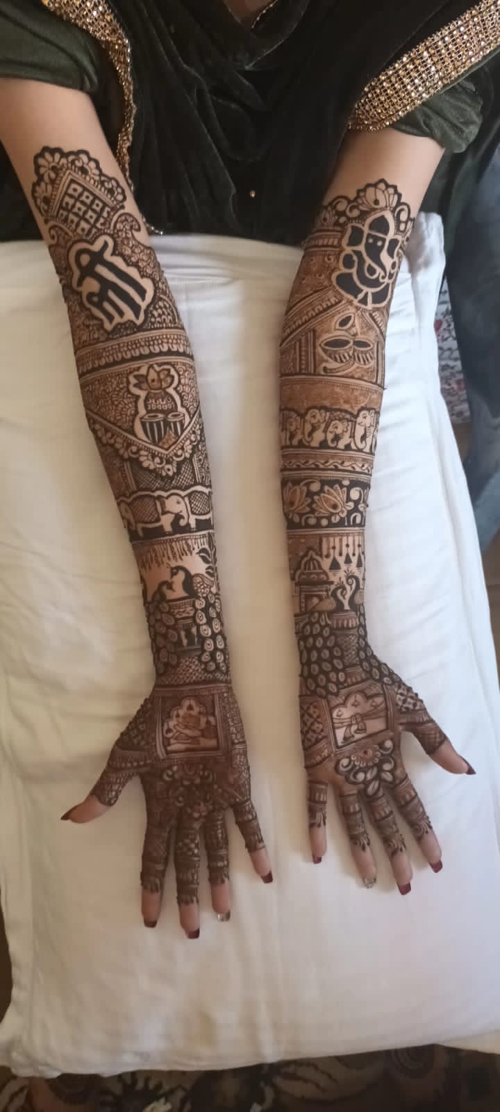 Mehendi design 23